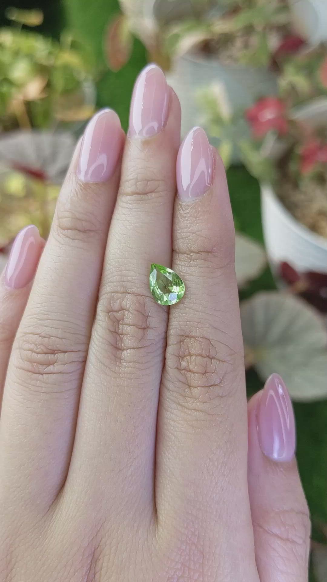 1.35 Ct. Yellowish Green Peridot from Pakistan Size Video
