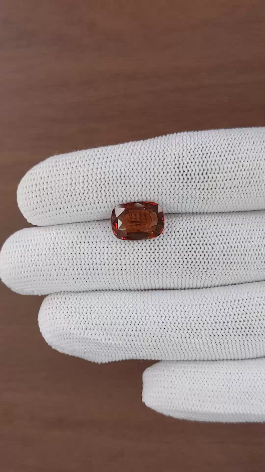 5.05 Ct. Red Rhodolite Garnet from Ceylon (Sri Lanka) Size Video