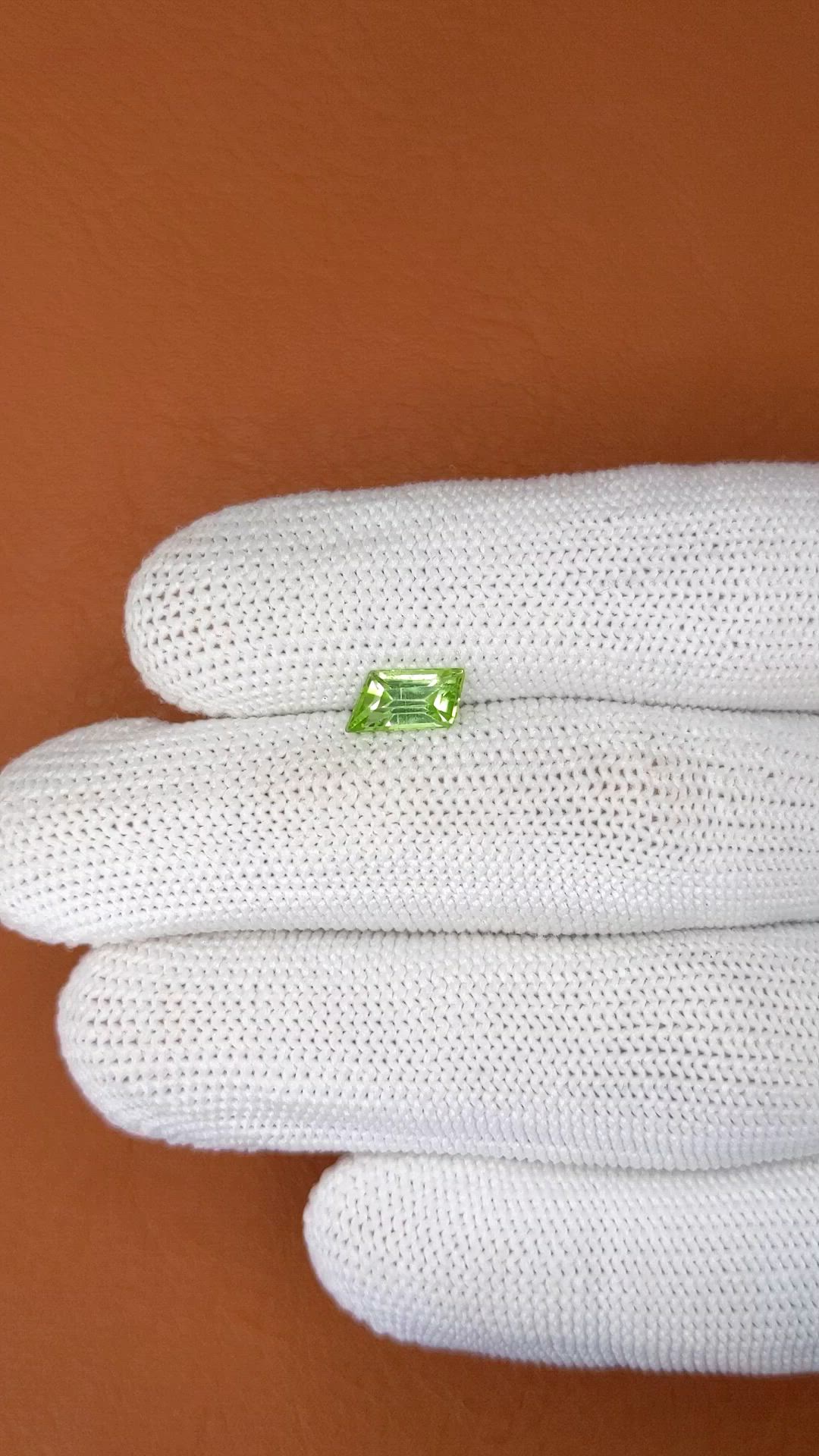 1.03 Ct. Yellowish Green Peridot from Pakistan Size Video