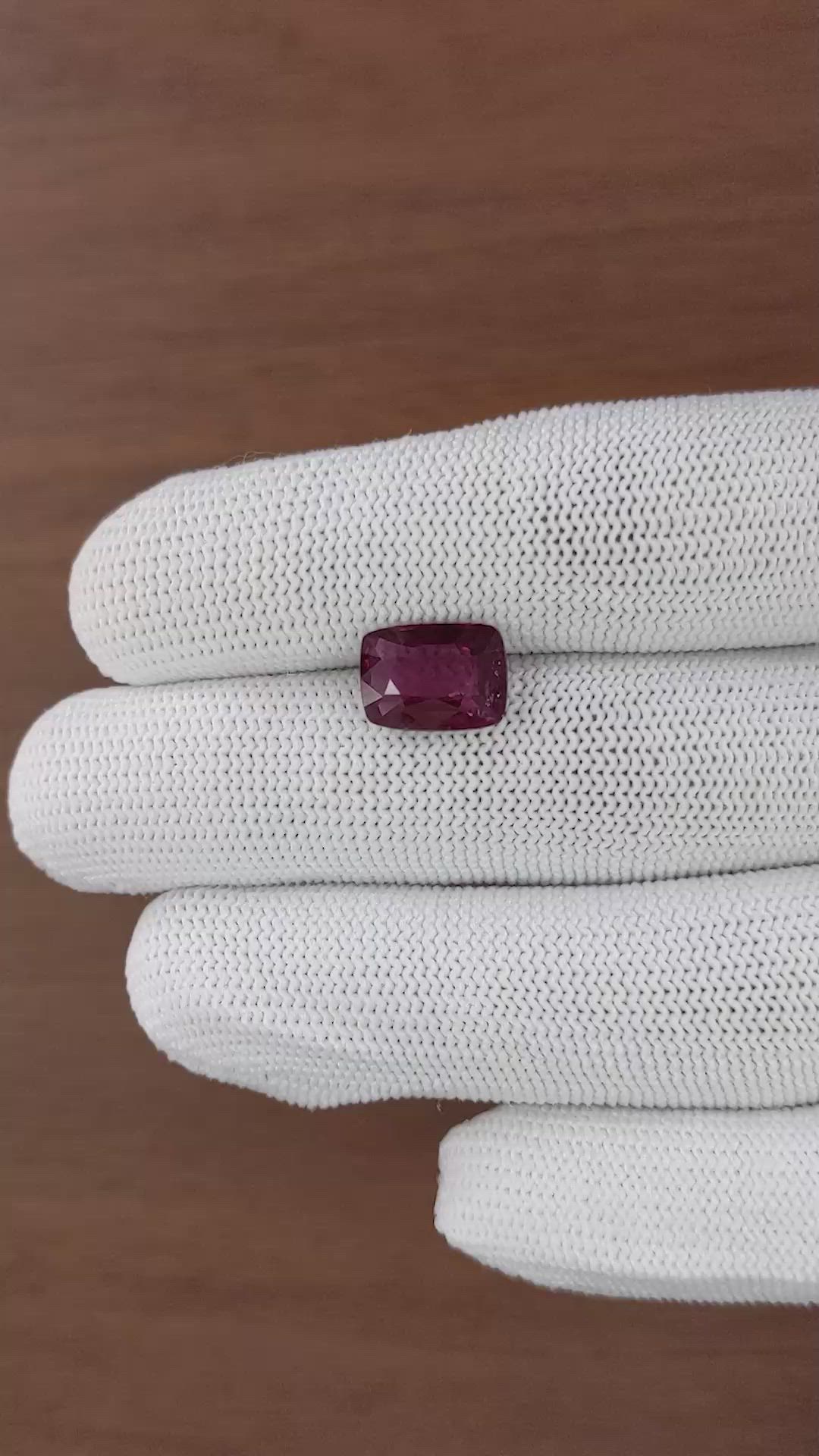 4.45 Ct. Pinkish Purple Rhodolite Garnet from Ceylon (Sri Lanka) Size Video