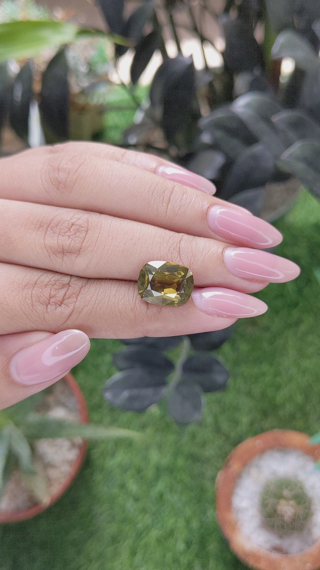 8.04 Ct. Yellowish Green Zircon from Ceylon (Sri Lanka) Size Video
