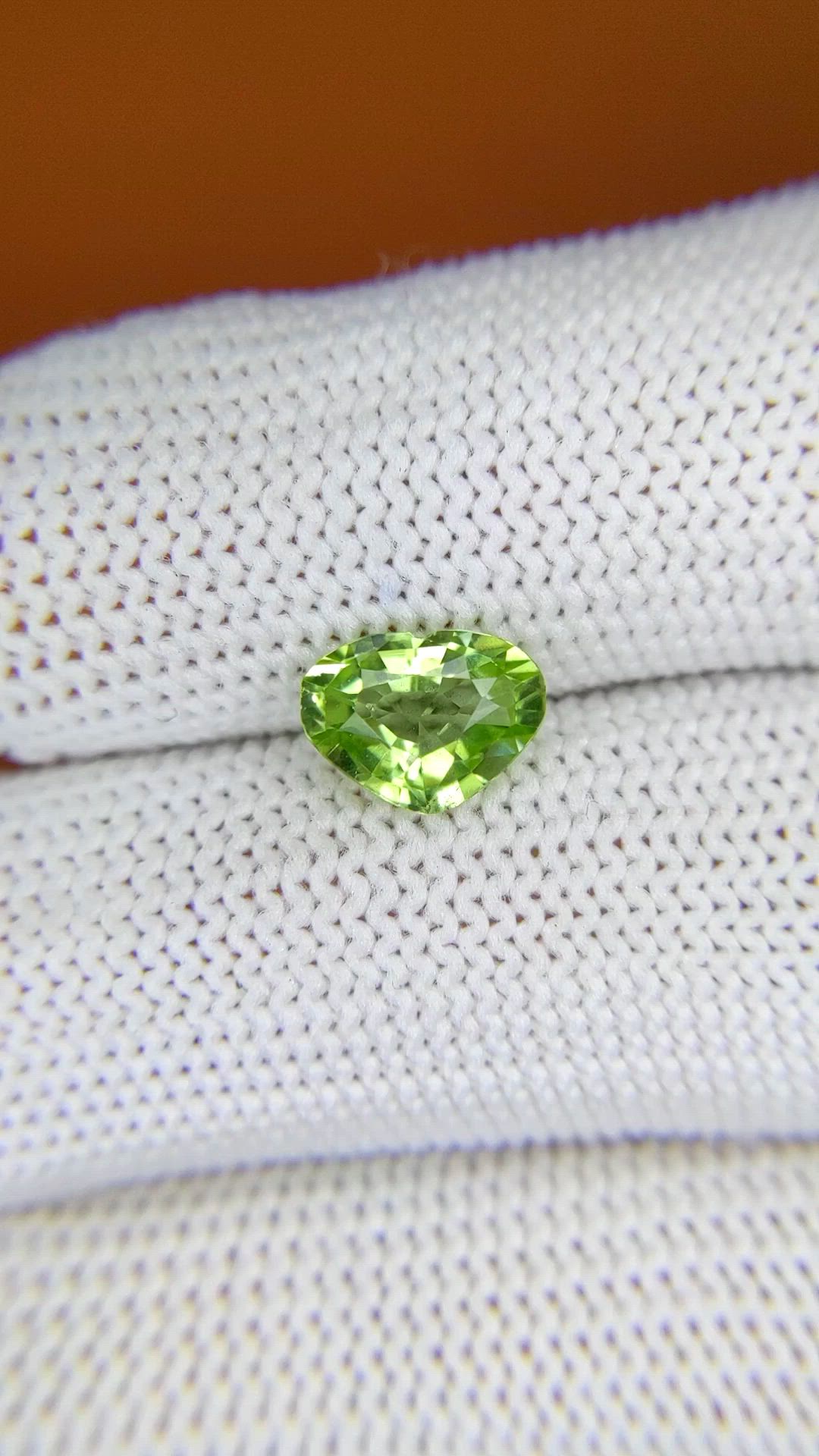 1.42 Ct. Green (Lime Green) Peridot from Pakistan Size Video