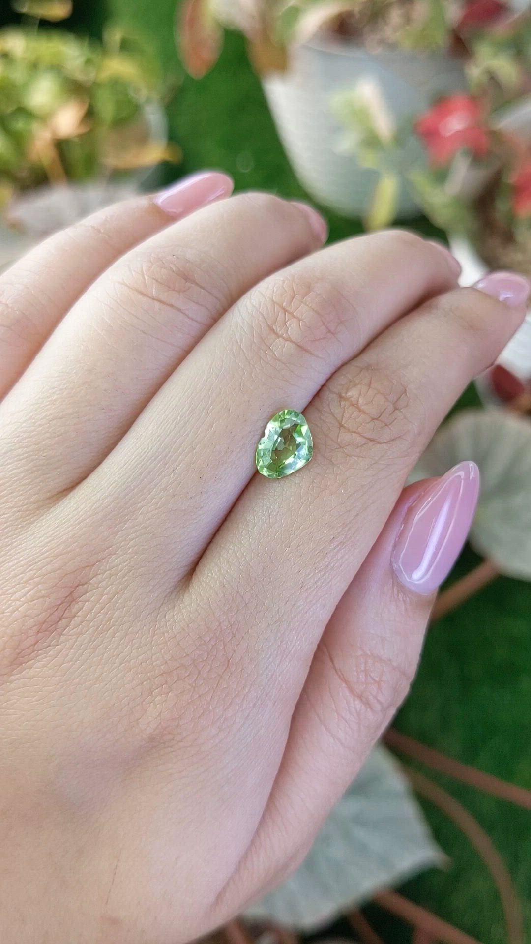 1.42 Ct. Green (Lime Green) Peridot from Pakistan Size Video