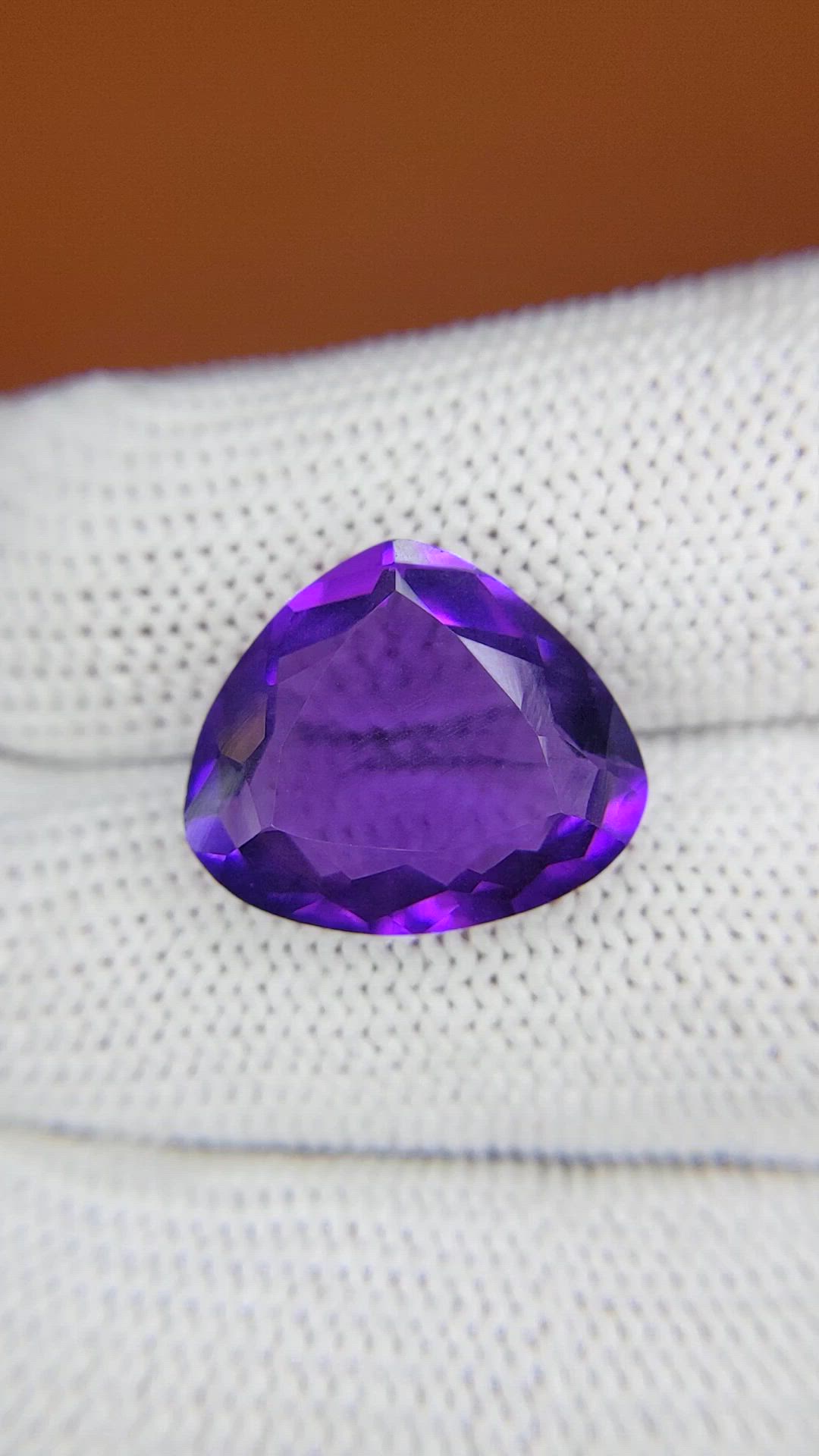 9.03 Ct. Purple Amethyst from Ceylon (Sri Lanka) Size Video