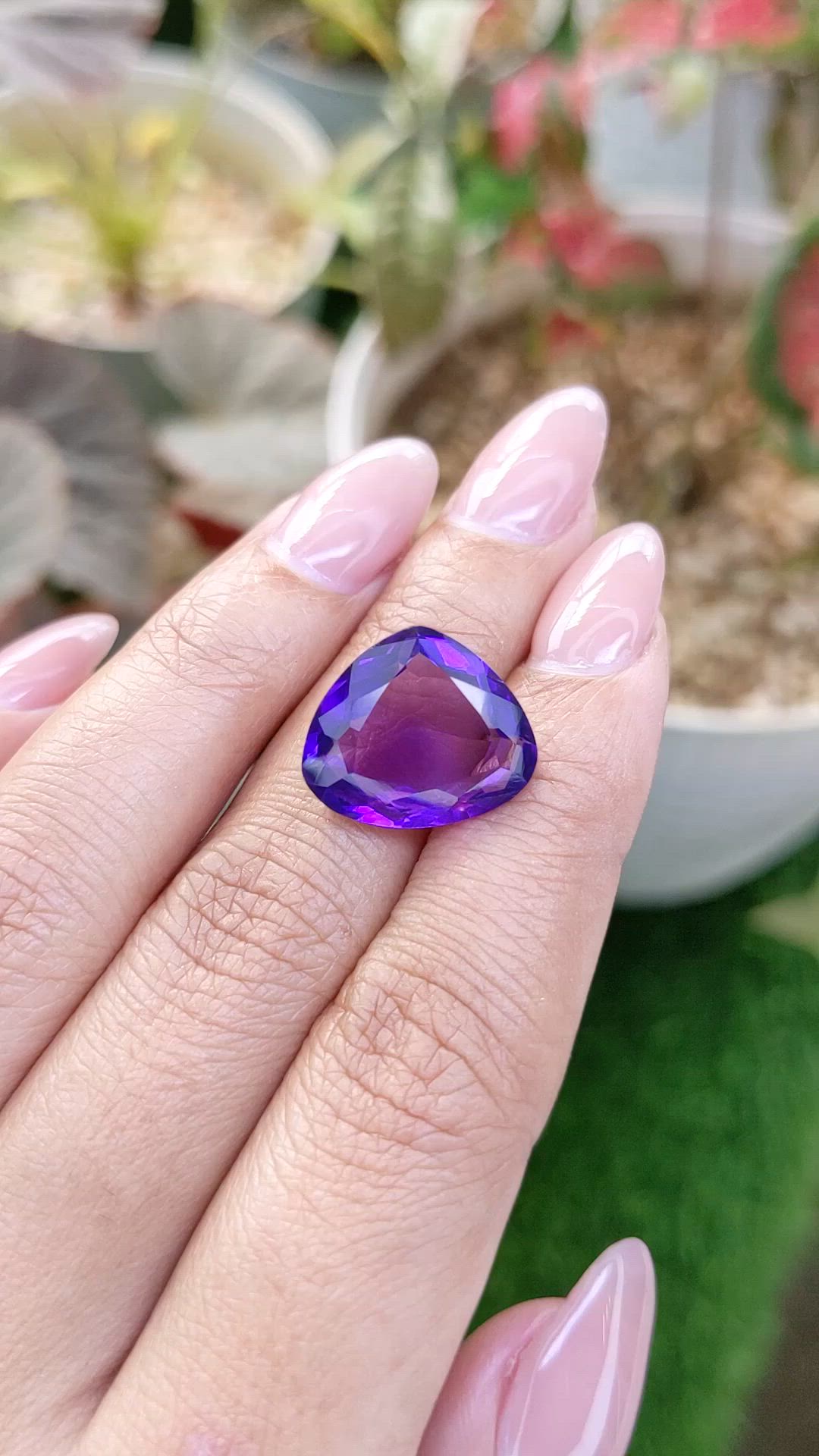 9.03 Ct. Purple Amethyst from Ceylon (Sri Lanka) Size Video