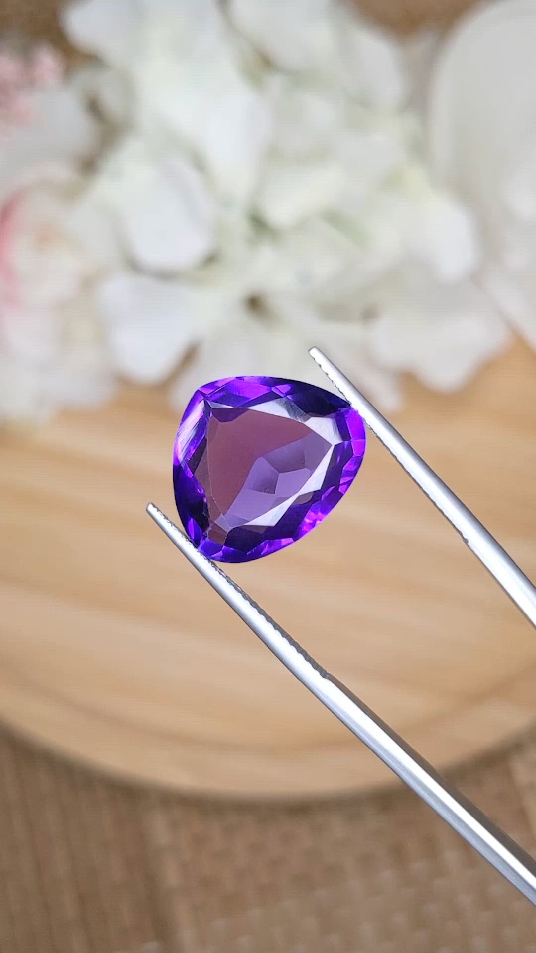 9.03 Ct. Purple Amethyst from Ceylon (Sri Lanka) Size Video