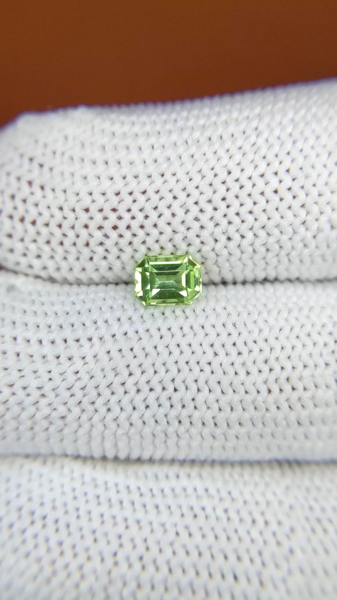 0.65 Ct. Green (Lime Green) Peridot from Pakistan Size Video