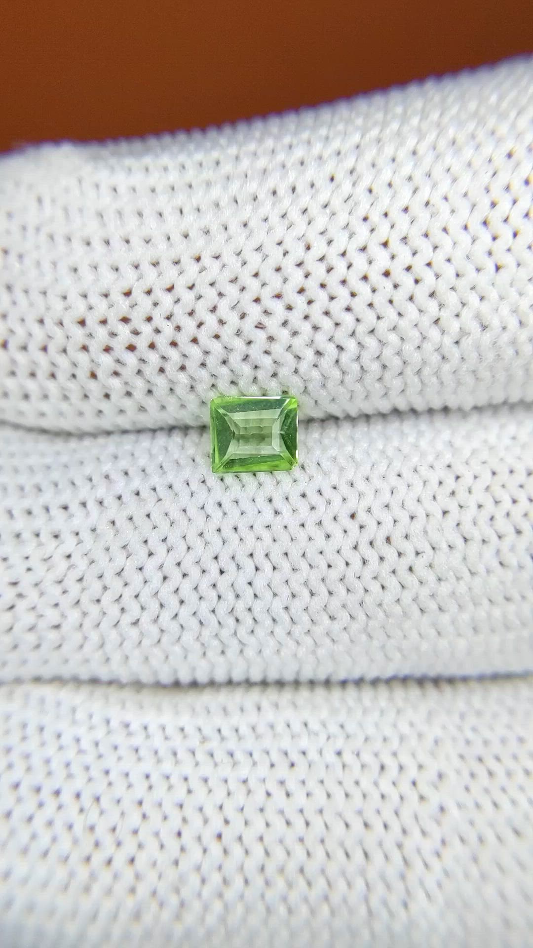 0.32 Ct. Green (Lime Green) Peridot from Pakistan Size Video