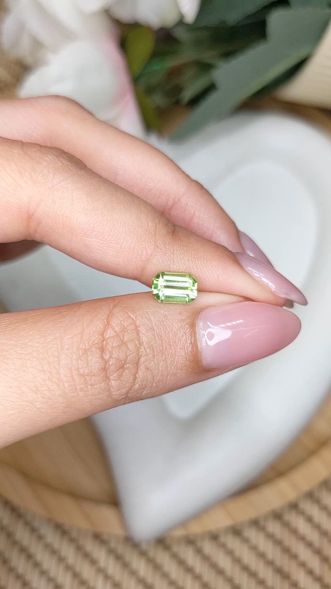 1.01 Ct. Green (Lime Green) Peridot from Pakistan Size Video