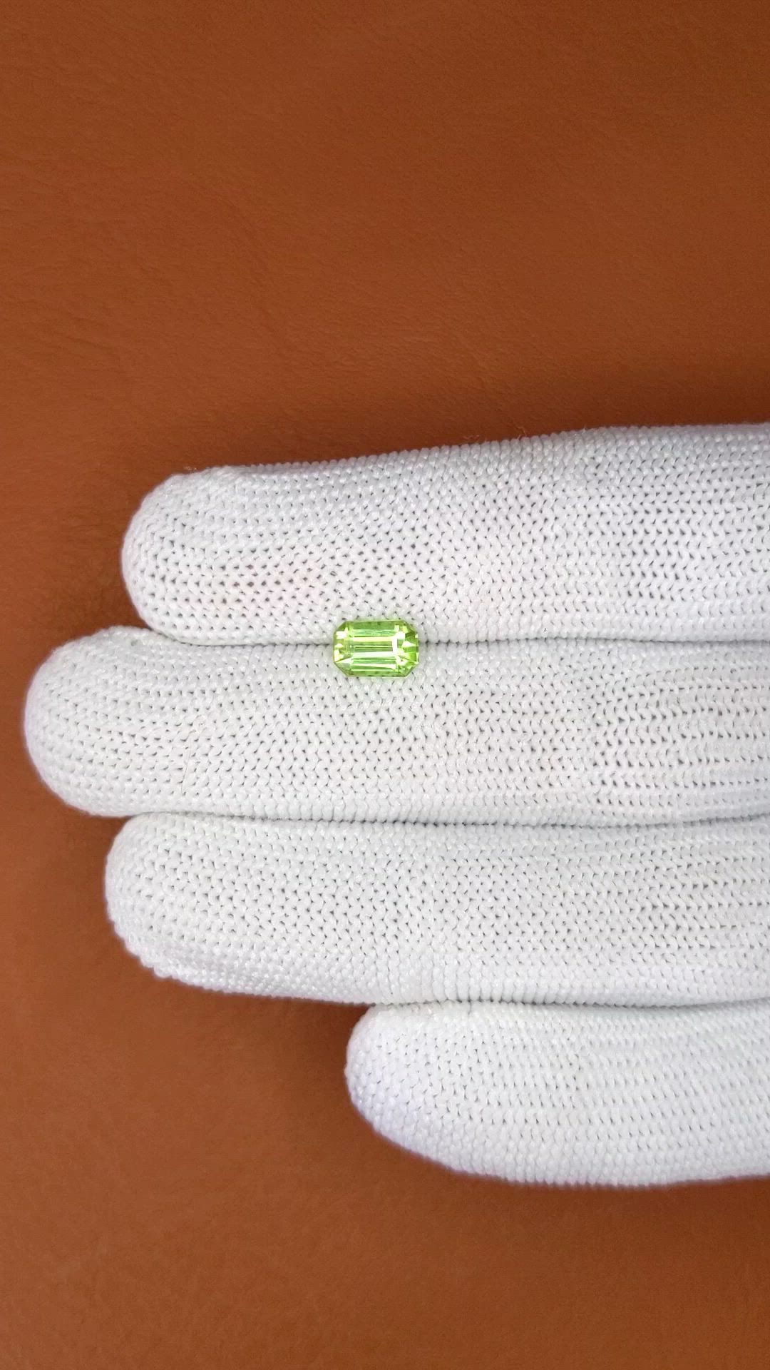 1.01 Ct. Green (Lime Green) Peridot from Pakistan Size Video