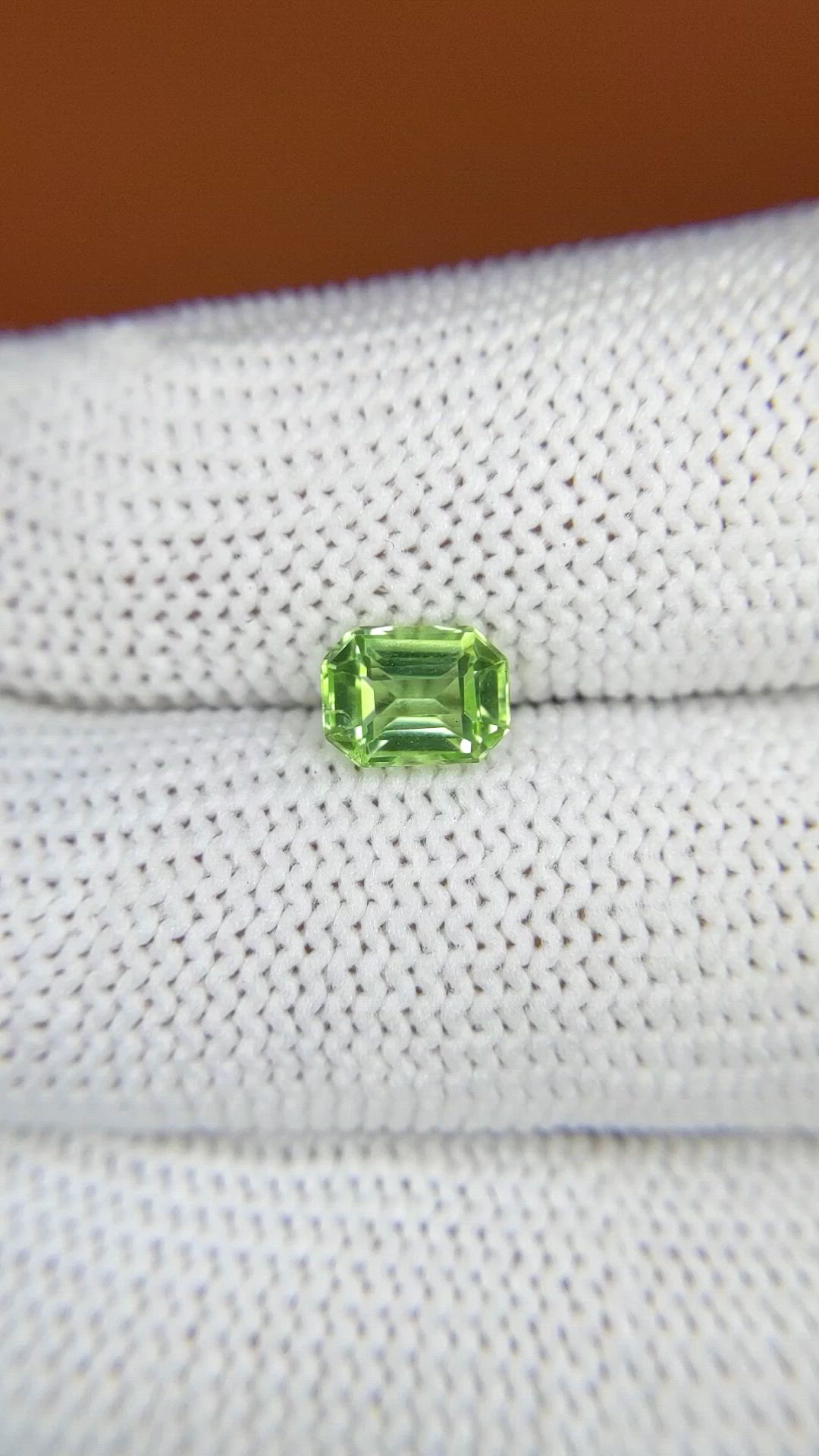 1.07 Ct. Green (Lime Green) Peridot from Pakistan Size Video