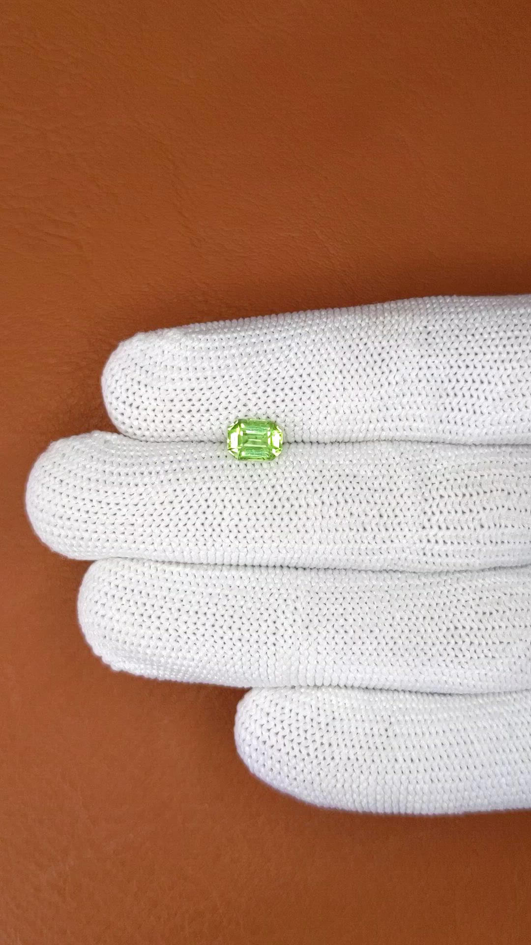 1.07 Ct. Green (Lime Green) Peridot from Pakistan Size Video