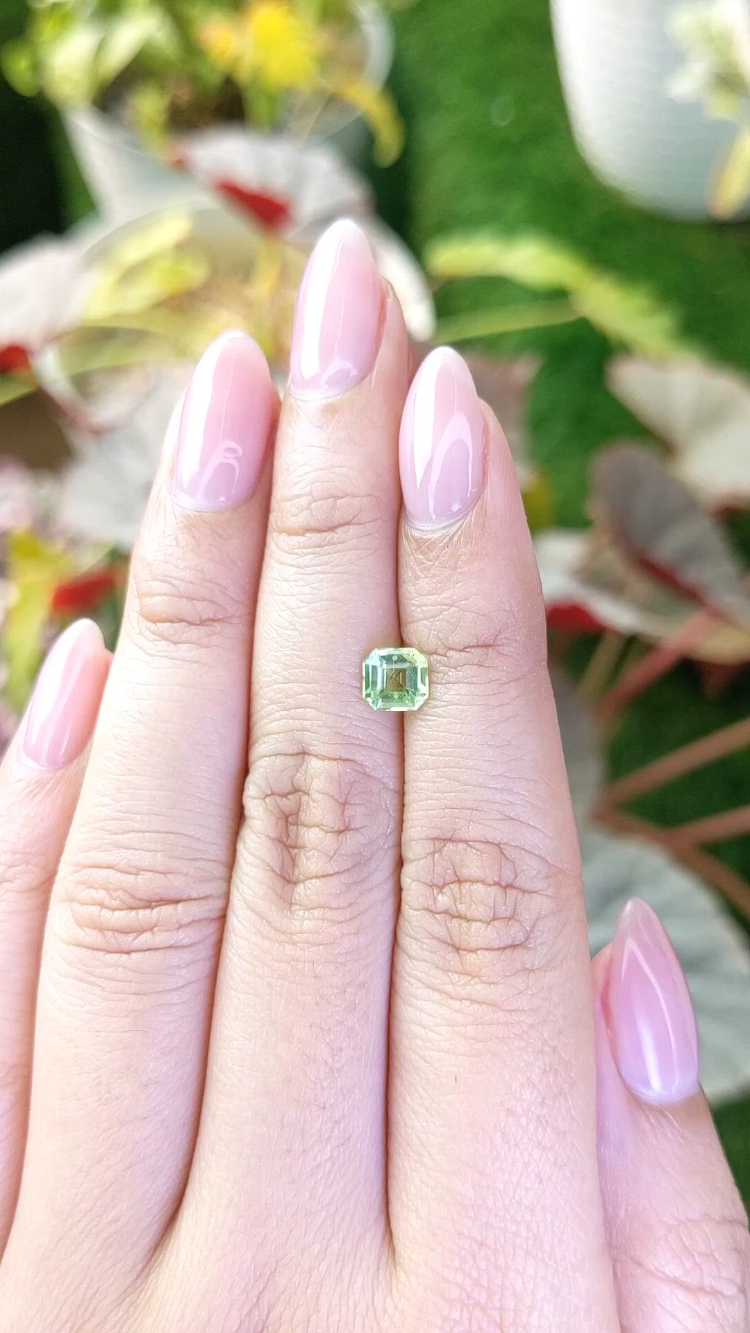 0.81 Ct. Green (Lime Green) Peridot from Pakistan Size Video