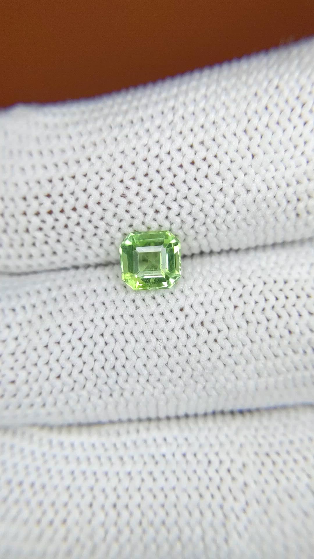 0.81 Ct. Green (Lime Green) Peridot from Pakistan Size Video