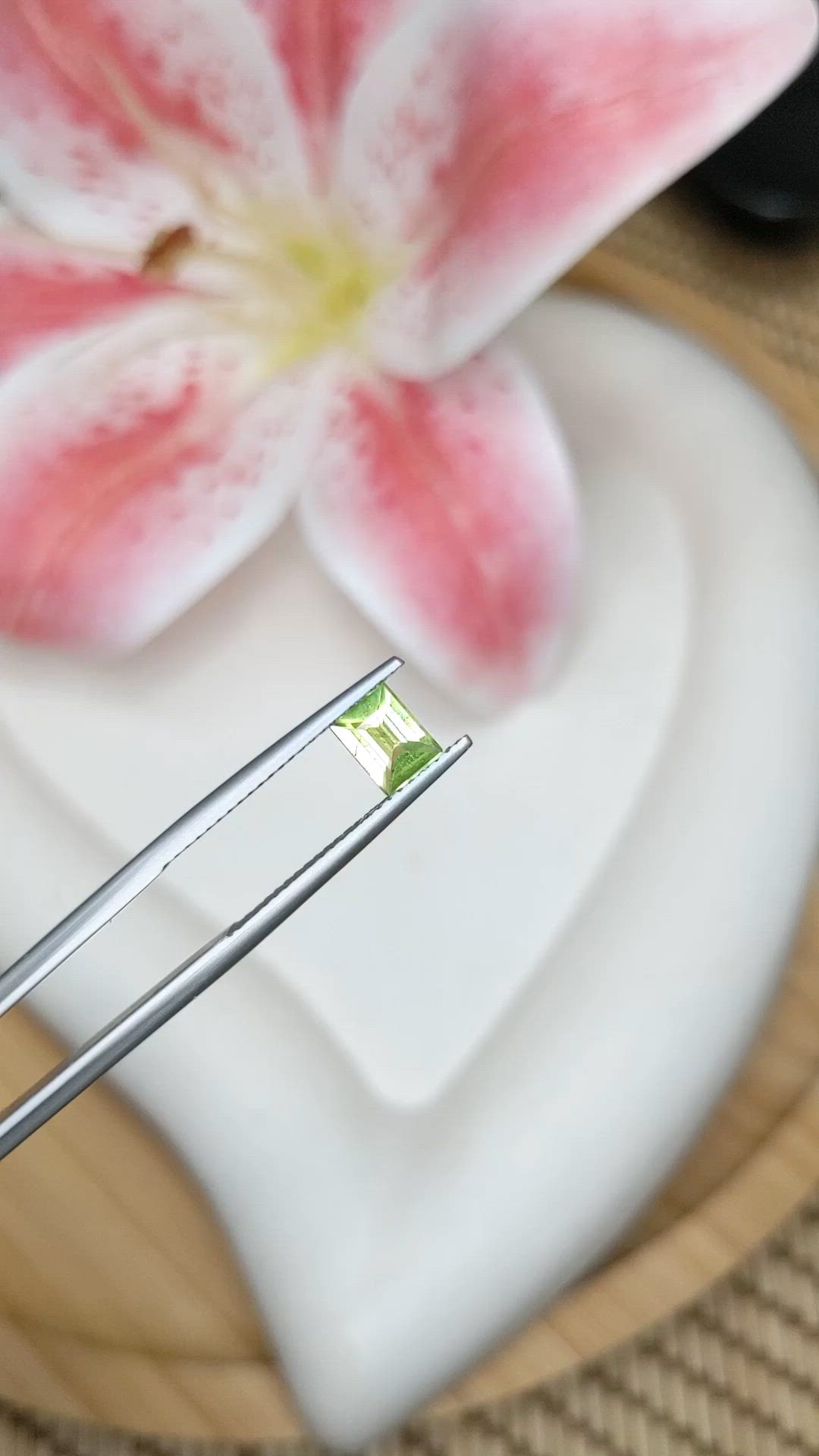 0.65 Ct. Green (Lime Green) Peridot from Pakistan Size Video