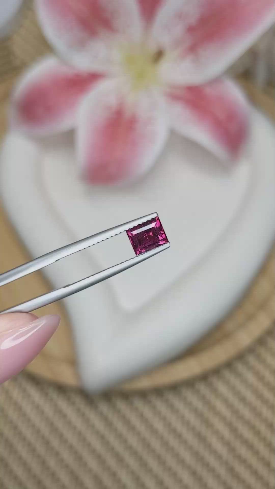 1.11 Ct. Purplish Pink Rhodolite Garnet from Ceylon (Sri Lanka) Size Video