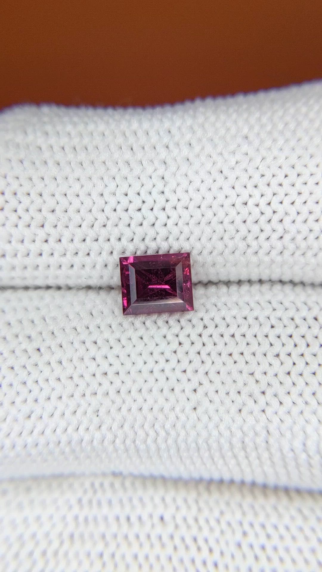 0.99 Ct. Pinkish Purple Rhodolite Garnet from Ceylon (Sri Lanka) Size Video