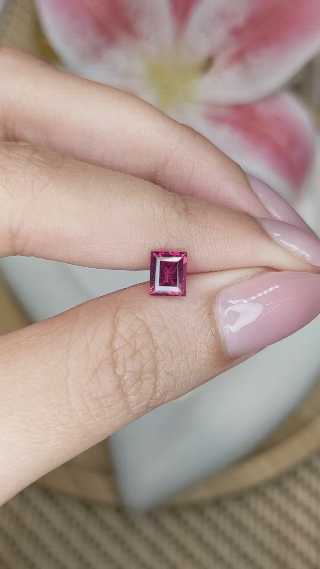 0.99 Ct. Pinkish Purple Rhodolite Garnet from Ceylon (Sri Lanka) Size Video