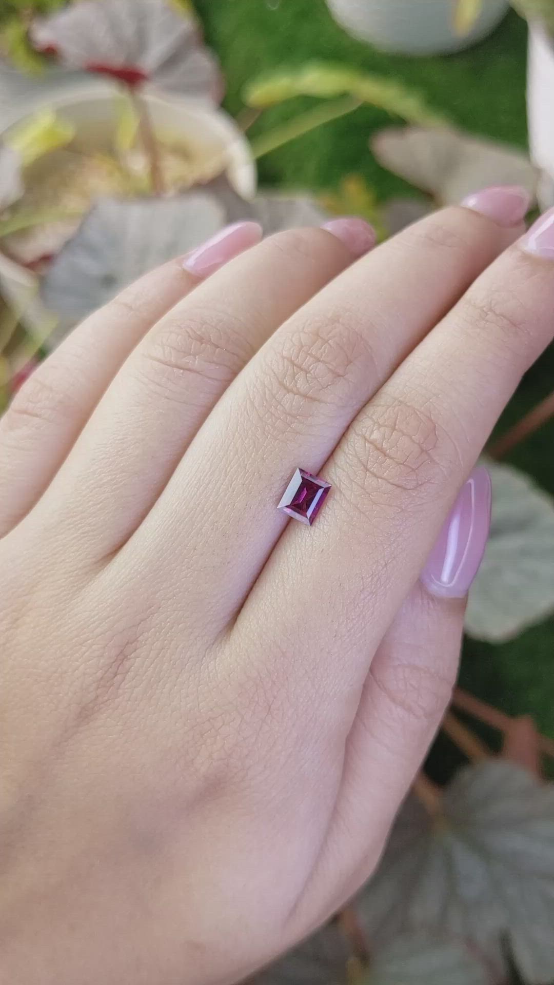 0.99 Ct. Pinkish Purple Rhodolite Garnet from Ceylon (Sri Lanka) Size Video