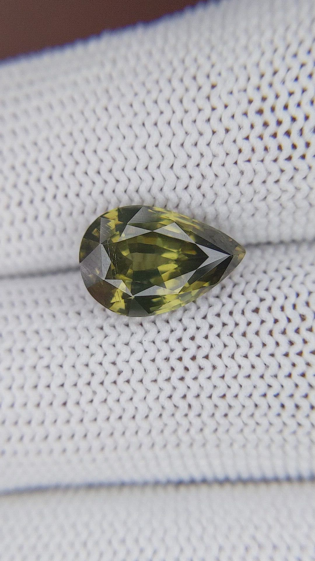 5.26 Ct. Yellowish Green Zircon from Ceylon (Sri Lanka) Size Video