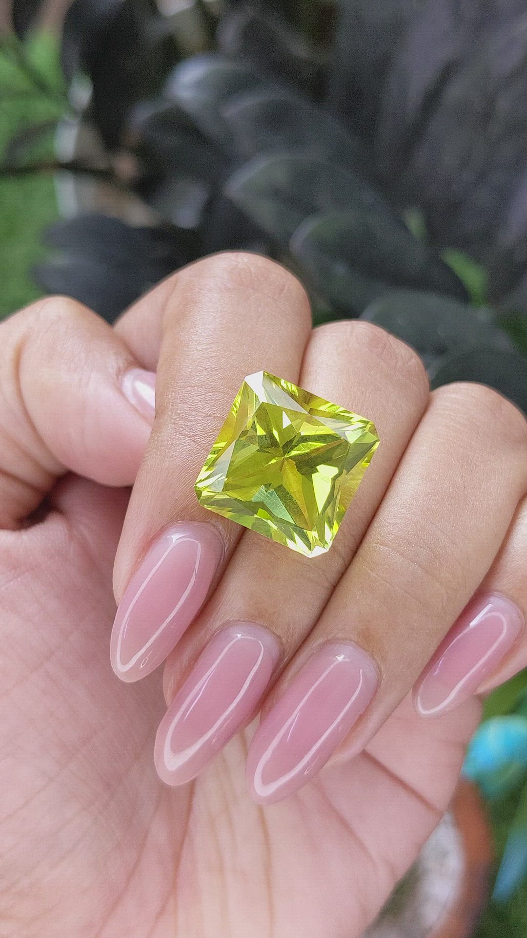 13.96 Ct. Yellow Quartz Size Video