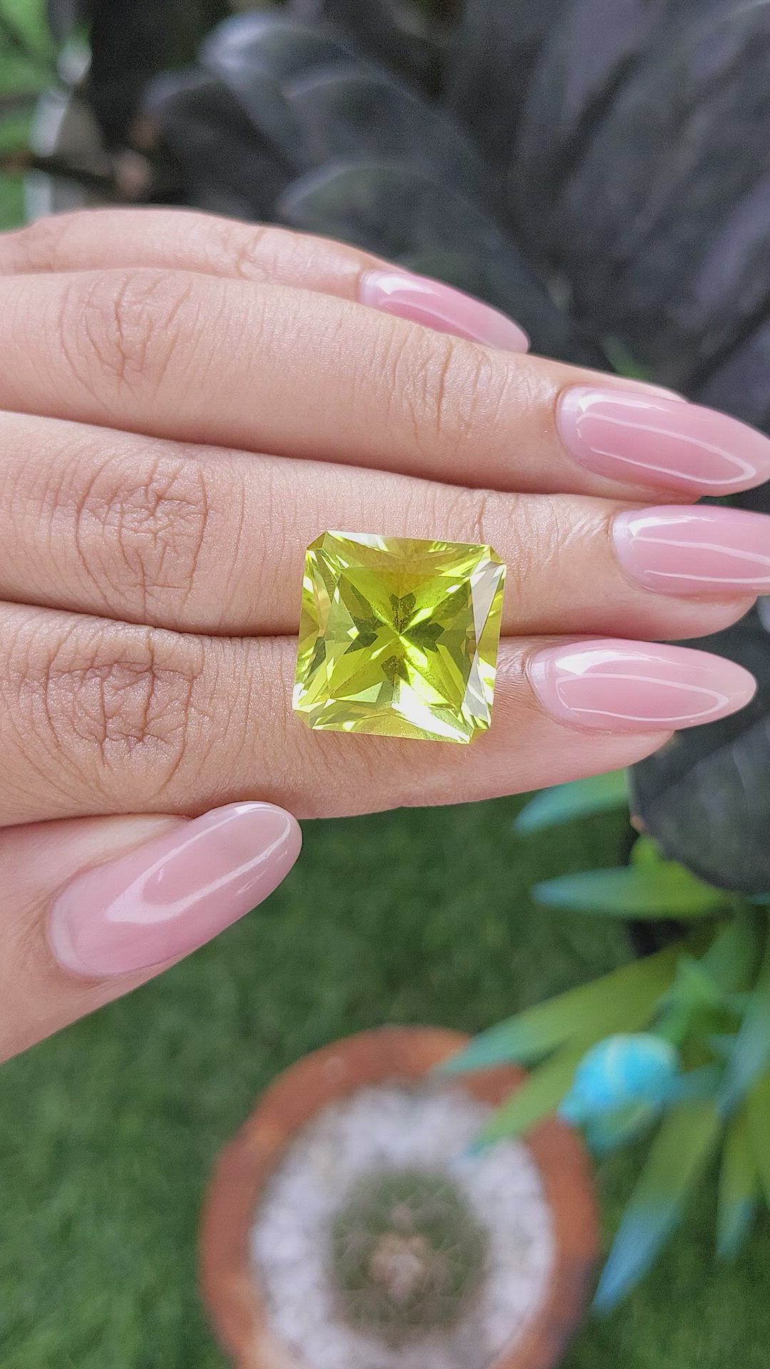 13.96 Ct. Yellow Quartz Size Video