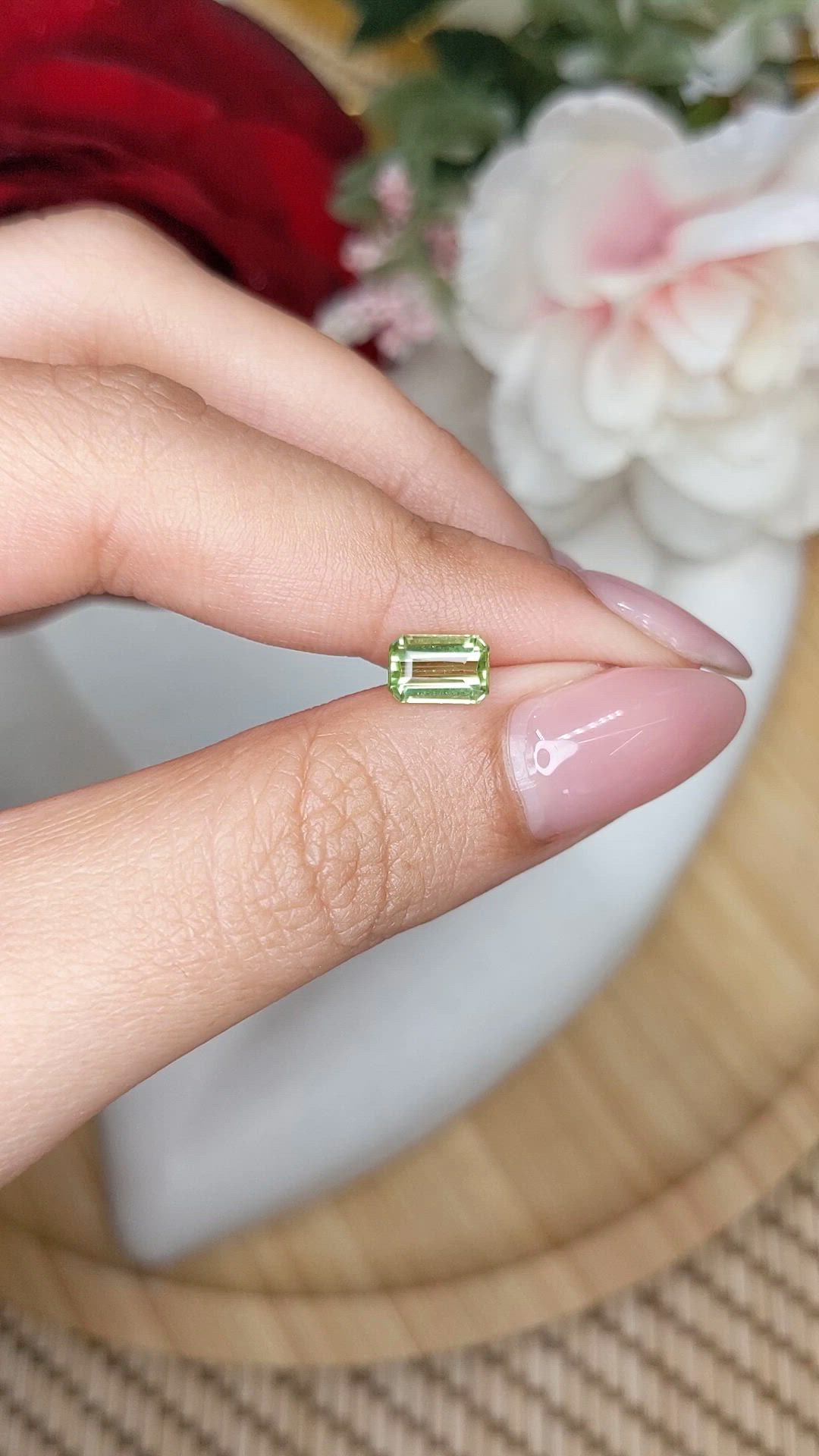 0.98 Ct. Green (Lime Green) Peridot from Pakistan Size Video