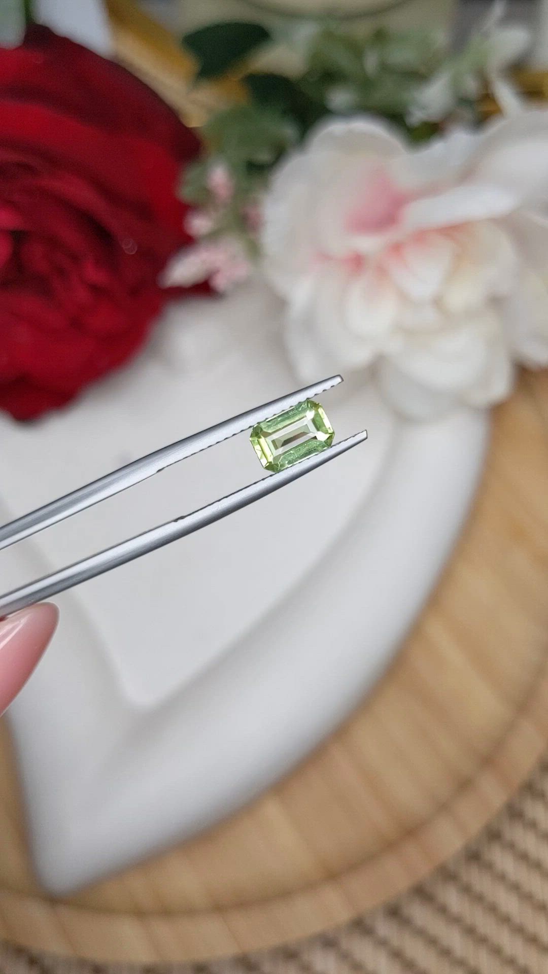 1.03 Ct. Green (Lime Green) Peridot from Pakistan Size Video