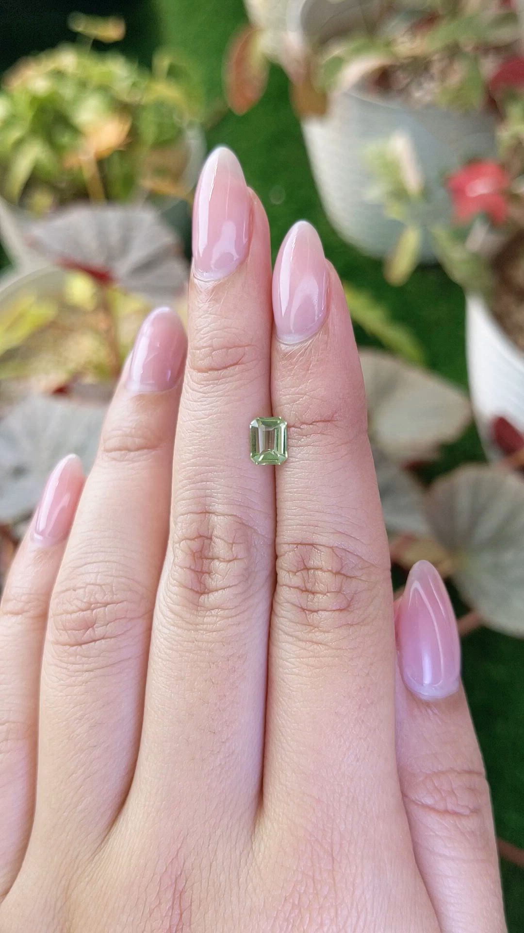 0.71 Ct. Green (Lime Green) Peridot from Pakistan Size Video