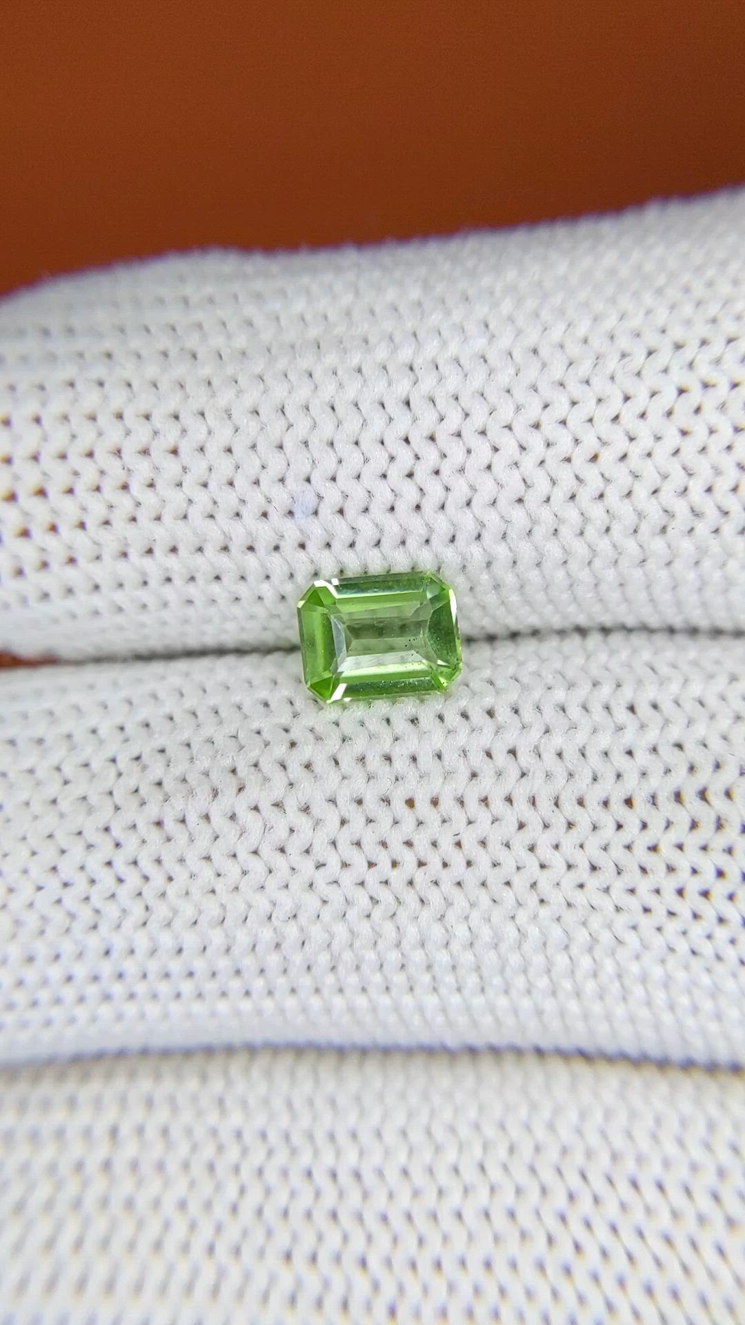 0.71 Ct. Green (Lime Green) Peridot from Pakistan Size Video