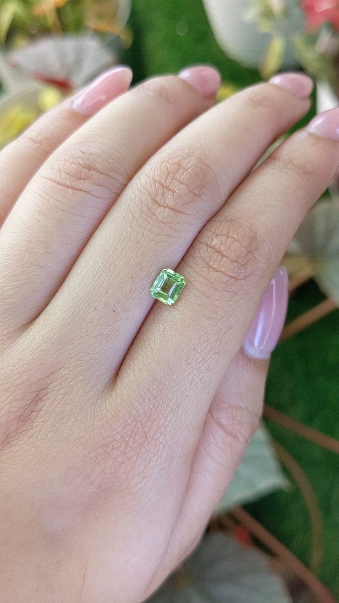 0.76 Ct. Green (Lime Green) Peridot from Pakistan Size Video