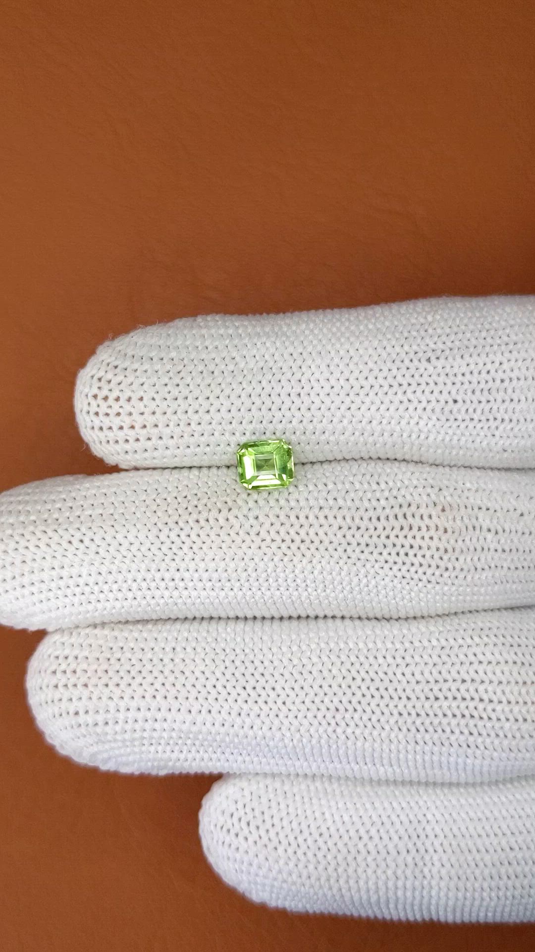 0.76 Ct. Green (Lime Green) Peridot from Pakistan Size Video