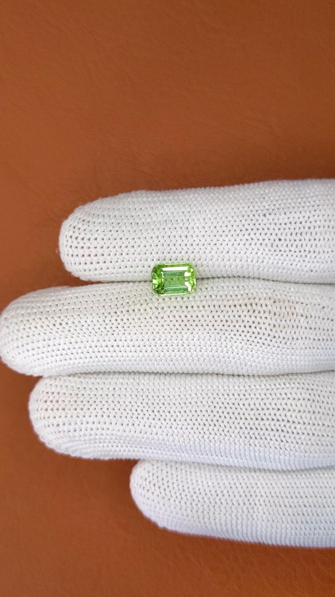 1.28 Ct. Green (Lime Green) Peridot from Pakistan Size Video