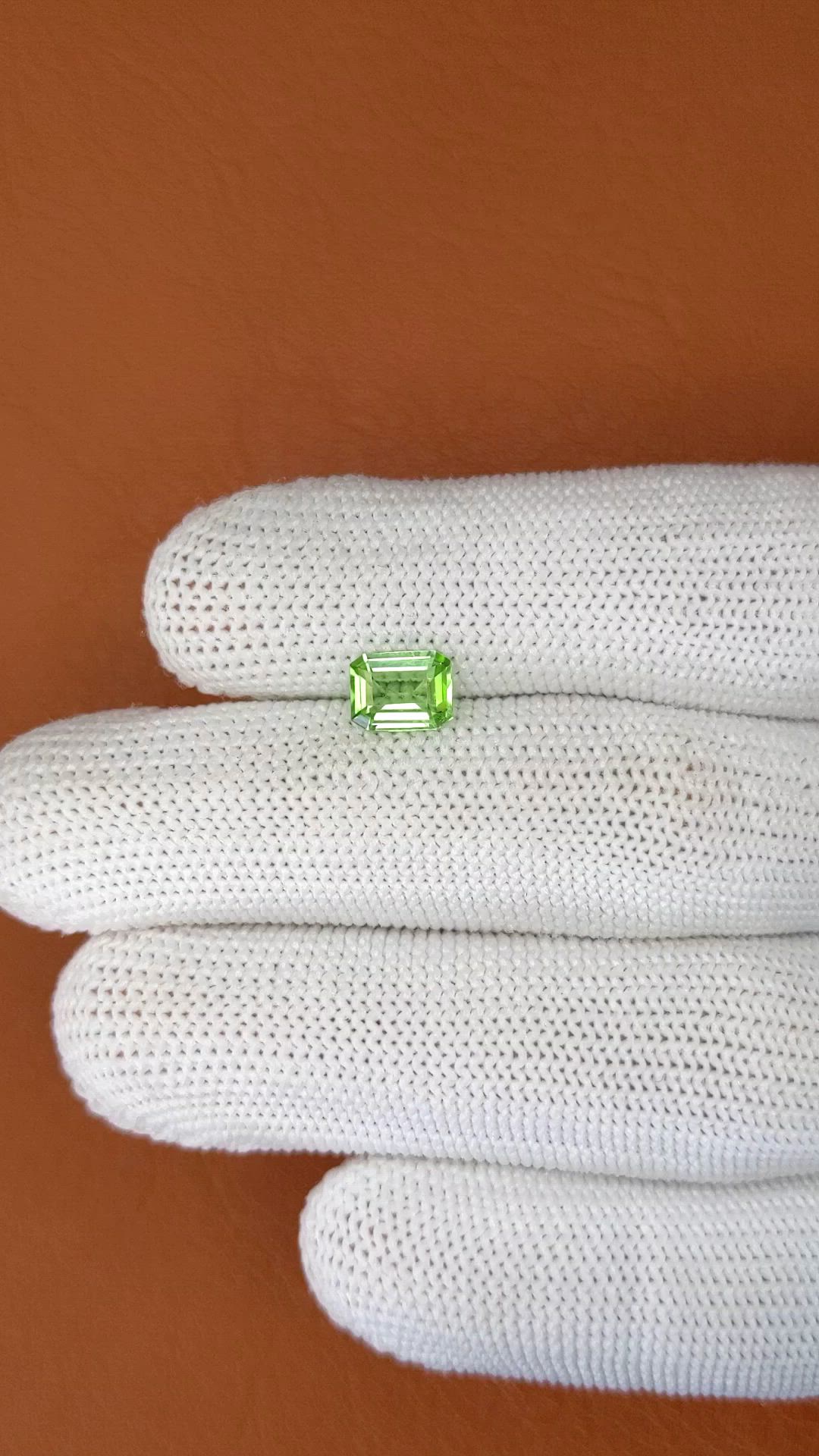 1.07 Ct. Green (Lime Green) Peridot from Pakistan Size Video
