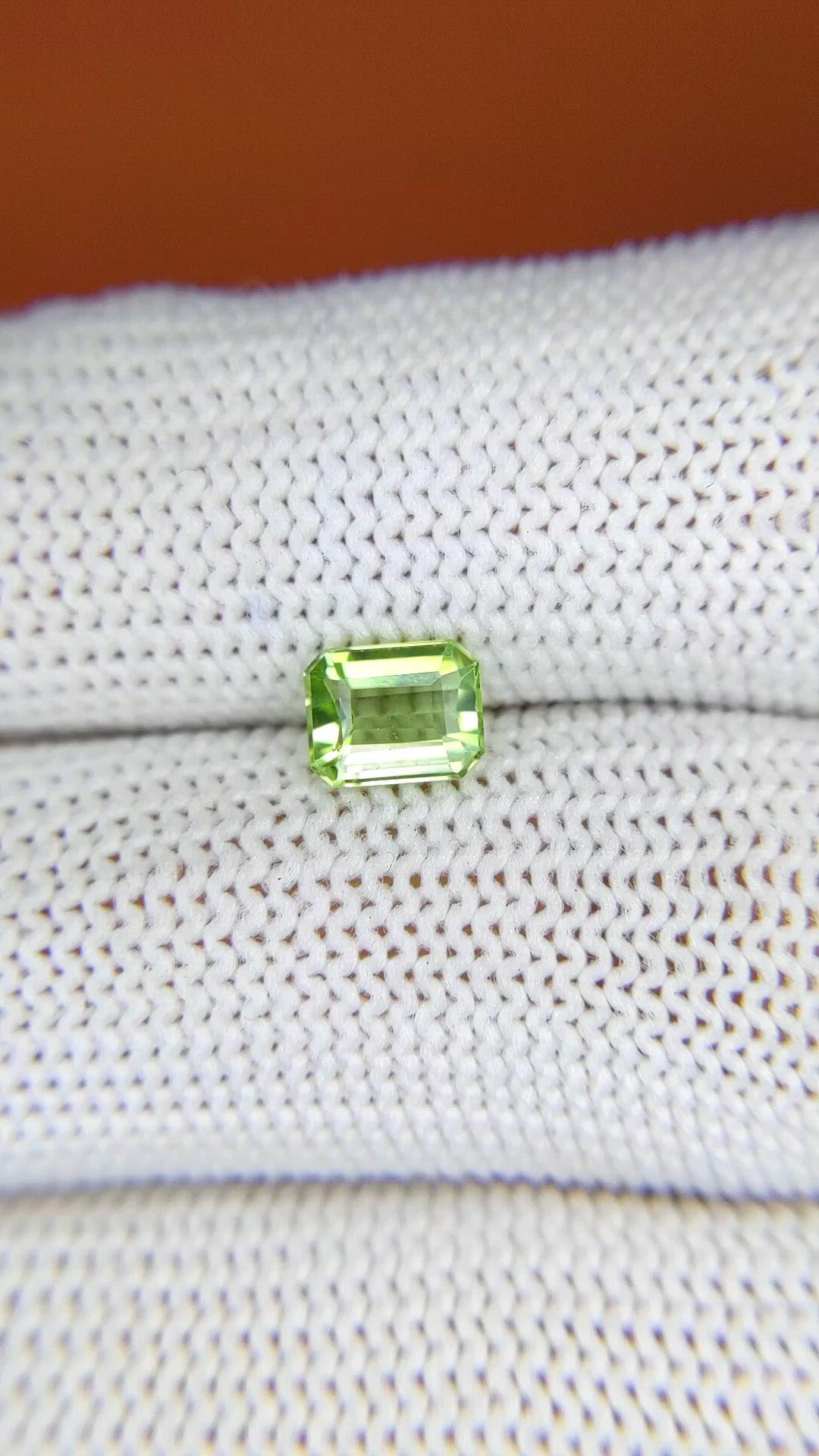 0.89 Ct. Green (Lime Green) Peridot from Pakistan Size Video