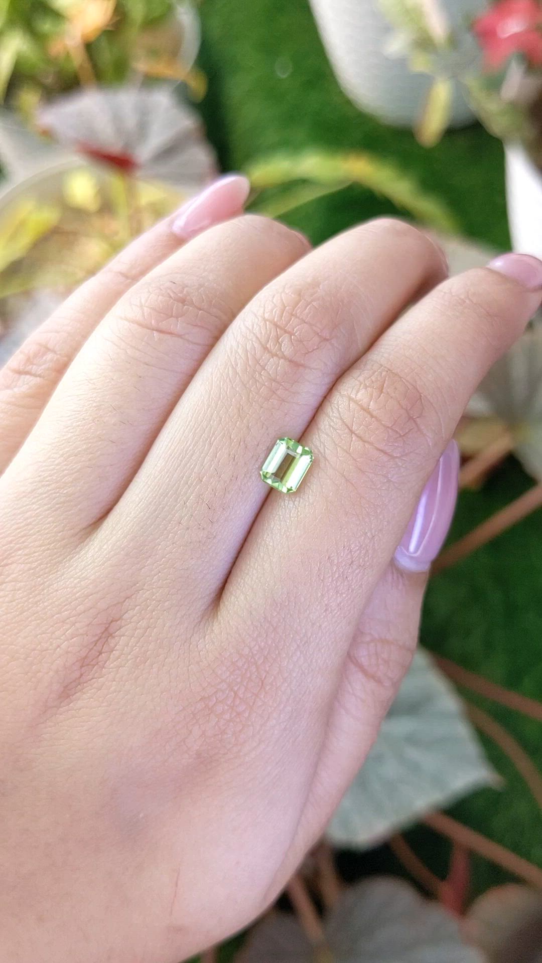 0.89 Ct. Green (Lime Green) Peridot from Pakistan Size Video