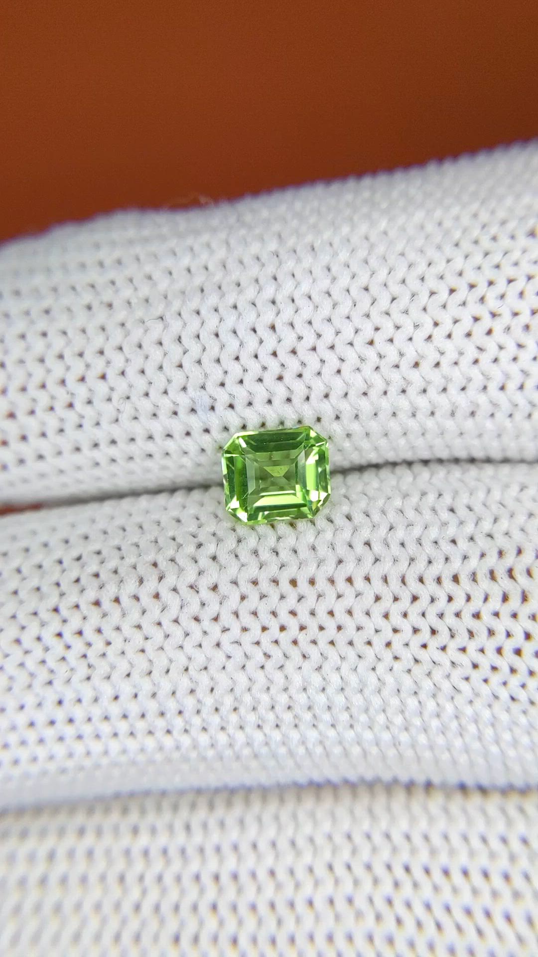 0.77 Ct. Green (Lime Green) Peridot from Pakistan Size Video