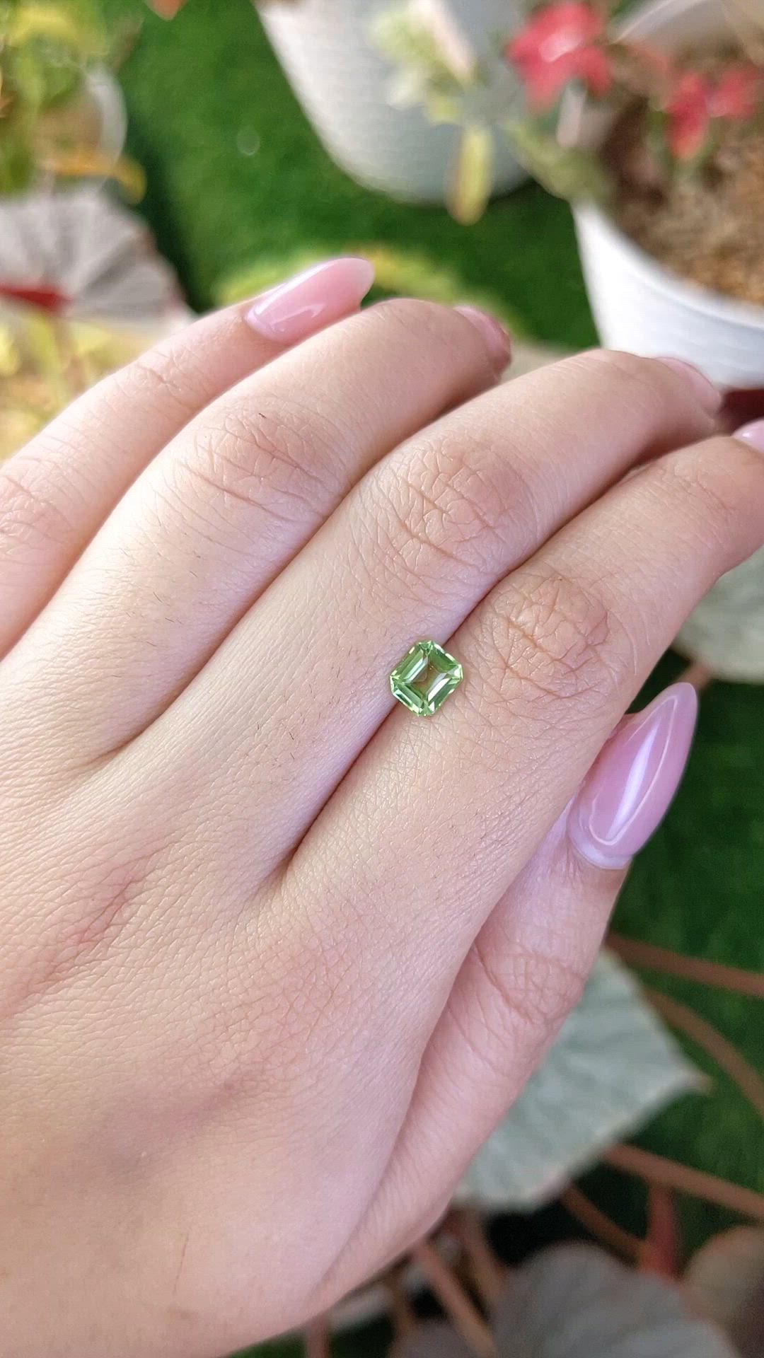 0.77 Ct. Green (Lime Green) Peridot from Pakistan Size Video