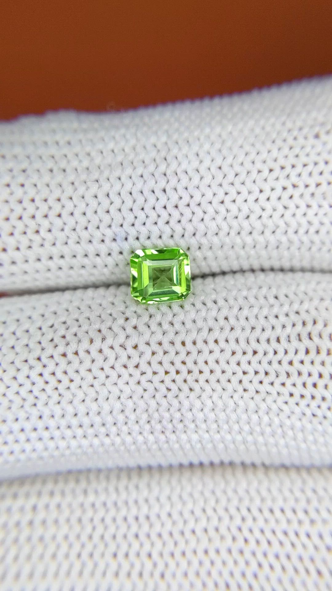 0.65 Ct. Green (Lime Green) Peridot from Pakistan Size Video