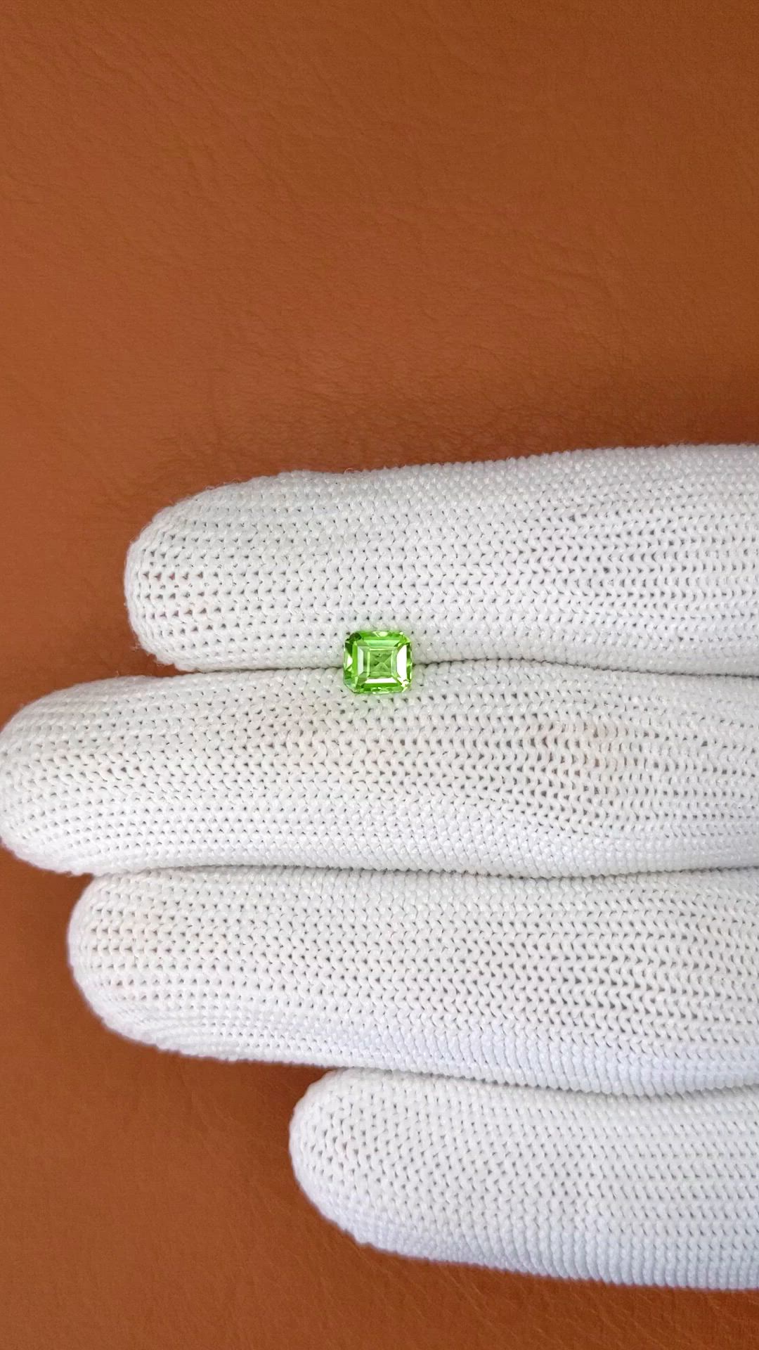 0.65 Ct. Green (Lime Green) Peridot from Pakistan Size Video