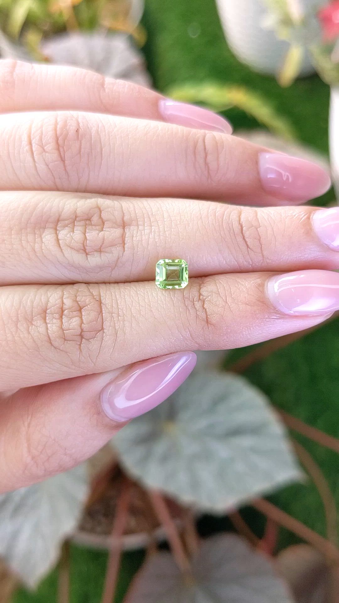 0.65 Ct. Green (Lime Green) Peridot from Pakistan Size Video