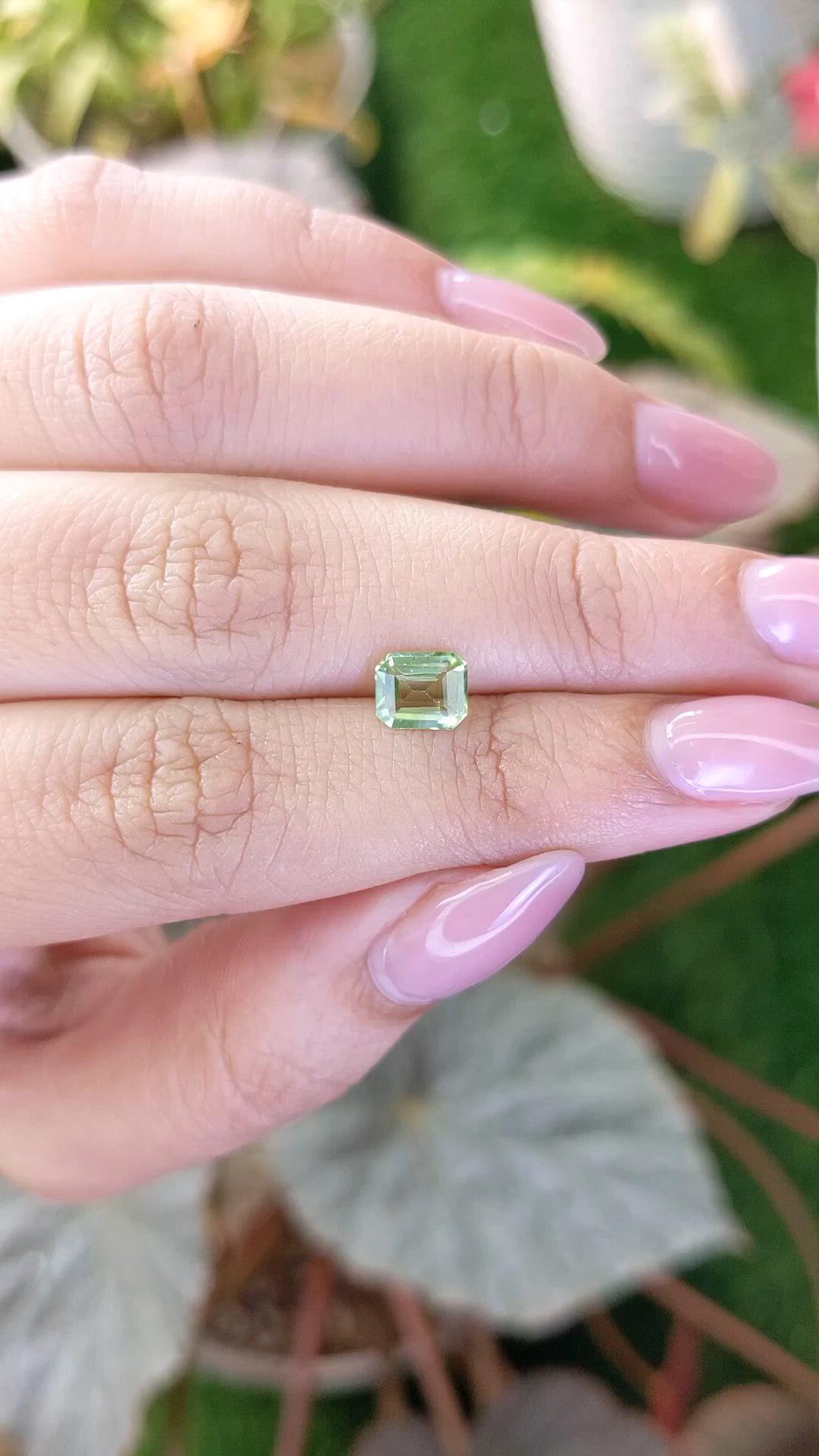 0.83 Ct. Green (Lime Green) Peridot from Pakistan Size Video