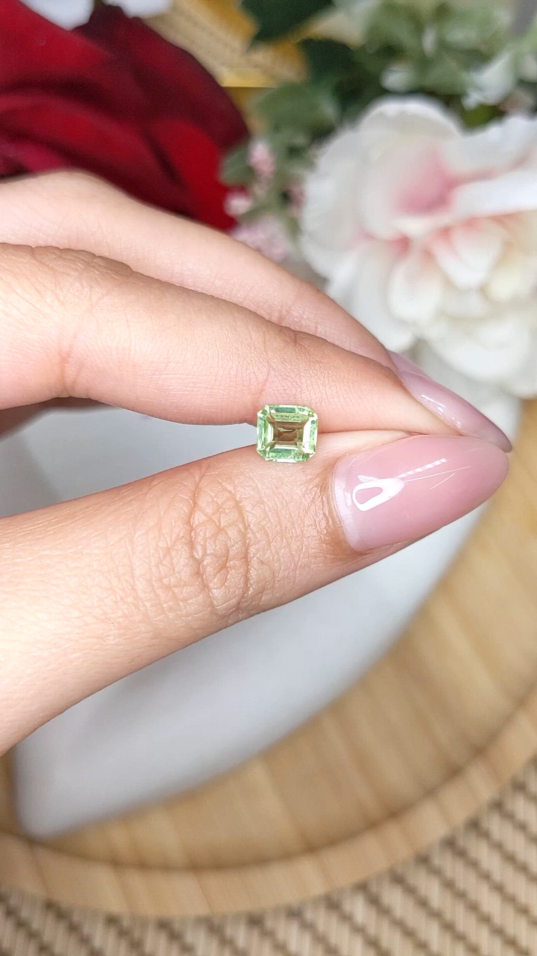 0.90 Ct. Green (Lime Green) Peridot from Pakistan Size Video