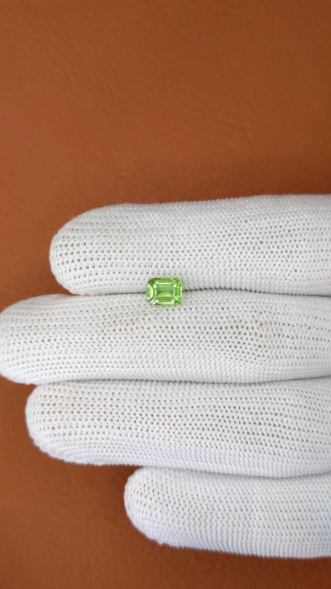 0.88 Ct. Green (Lime Green) Peridot from Pakistan Size Video