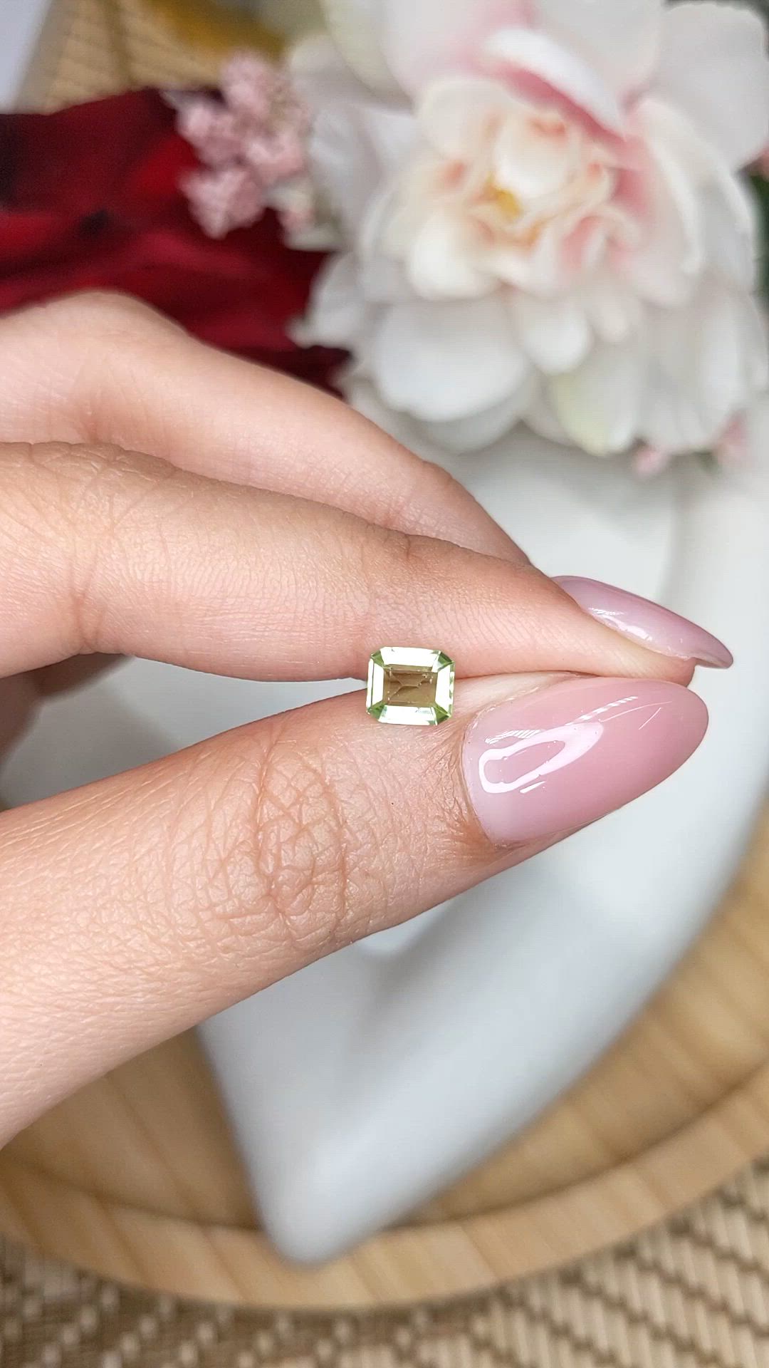 0.75 Ct. Green (Lime Green) Peridot from Pakistan Size Video