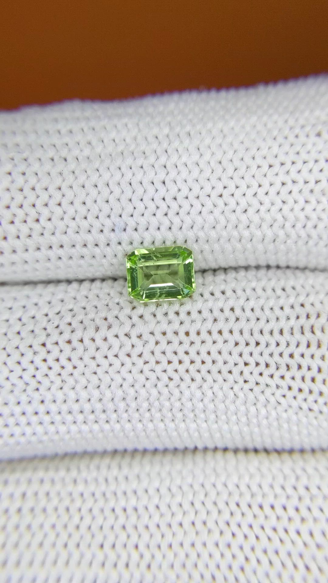 0.76 Ct. Green (Lime Green) Peridot from Pakistan Size Video