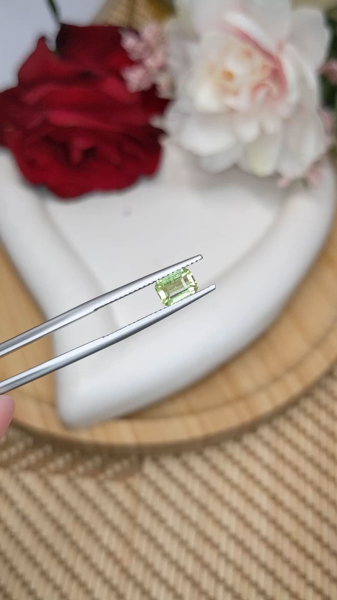 0.84 Ct. Green (Lime Green) Peridot from Pakistan Size Video