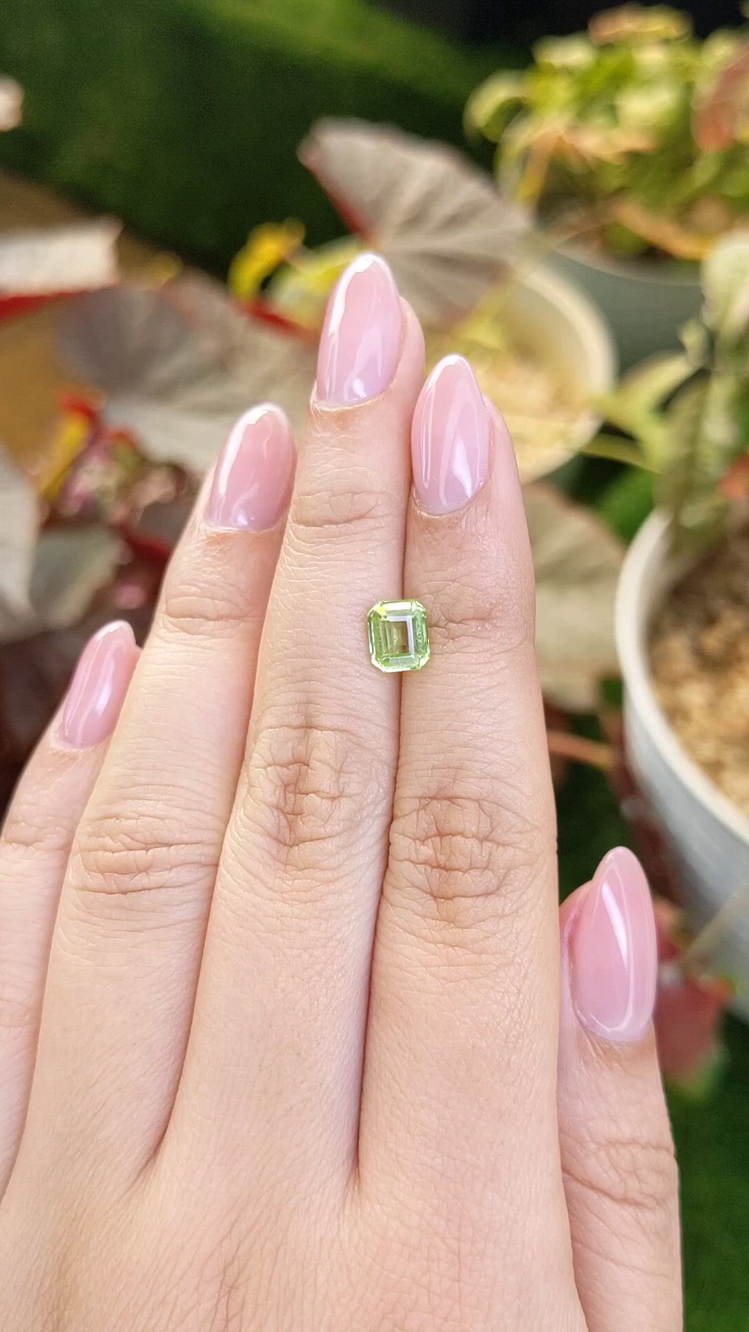 1.21 Ct. Green (Lime Green) Peridot from Pakistan Size Video