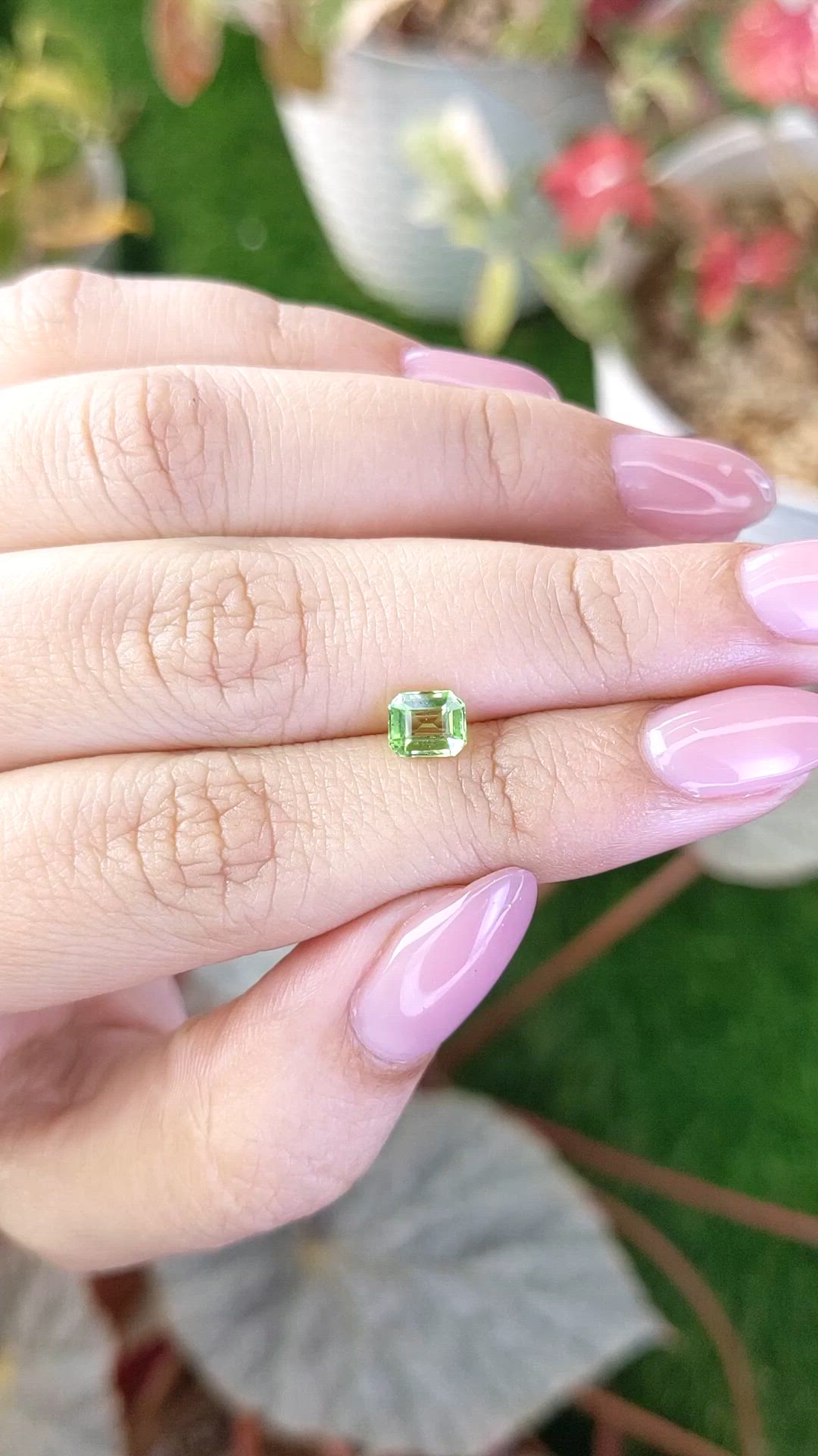 0.72 Ct. Green (Lime Green) Peridot from Pakistan Size Video