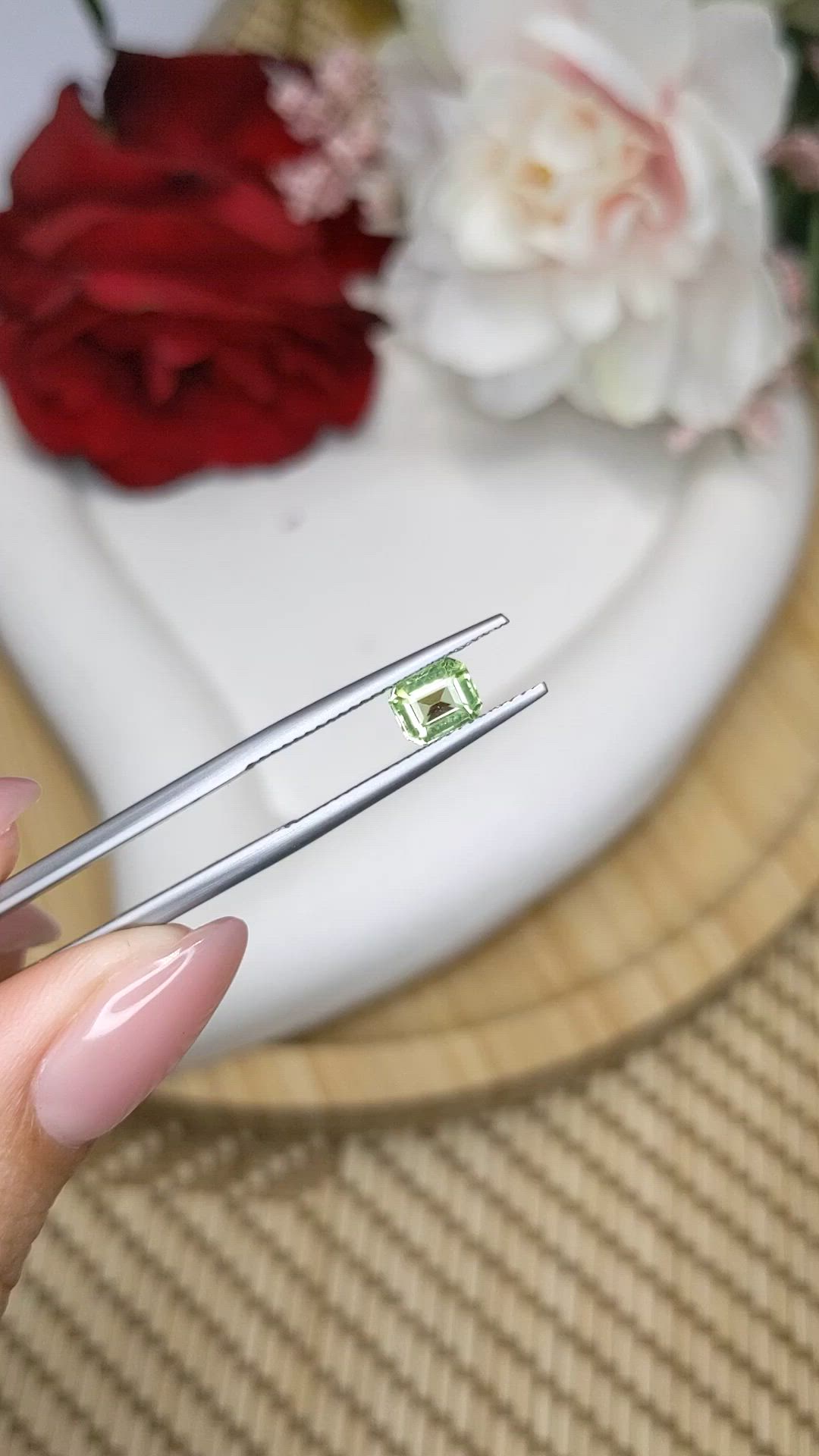 0.72 Ct. Green (Lime Green) Peridot from Pakistan Size Video